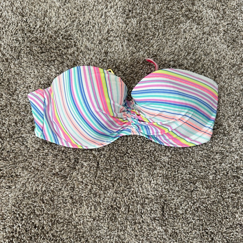 Women’s 34D VS Strapless Swim Top